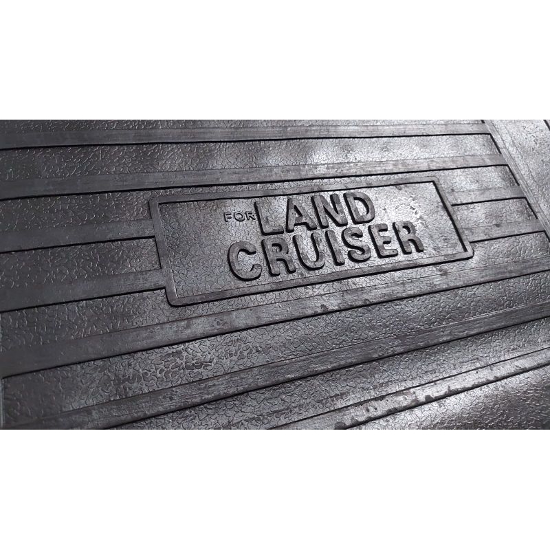 Karpet karet alas lantai mobil land cruiser