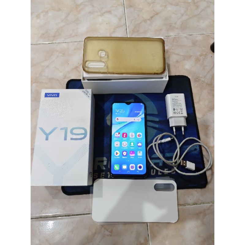 Second Vivo Y19 ram 6/128 gb garansi resmi vivo