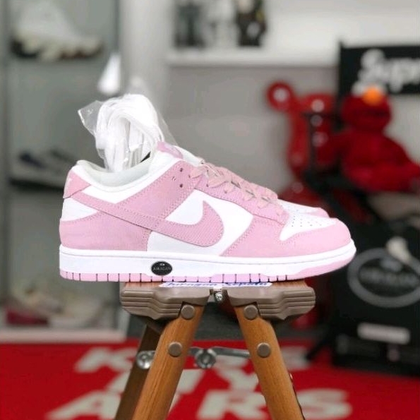 Nike Dunk Low &quot;Pink Corduroy&quot;