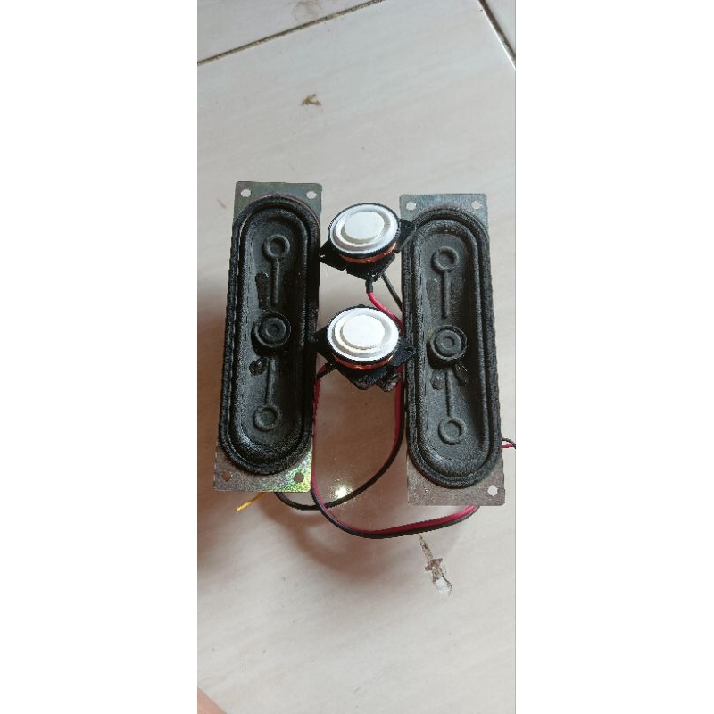 Spiker + Twitter Ori Copotan Tv Led Polytron 32 in Uk 4 x 14