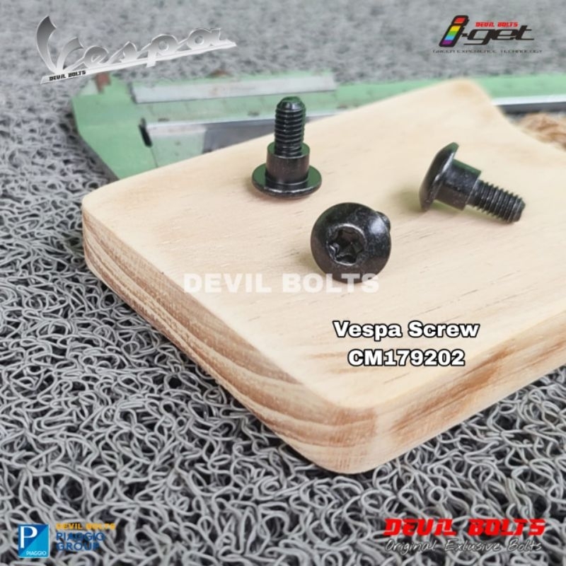 Baut Body Vespa Matic Screw CM179202