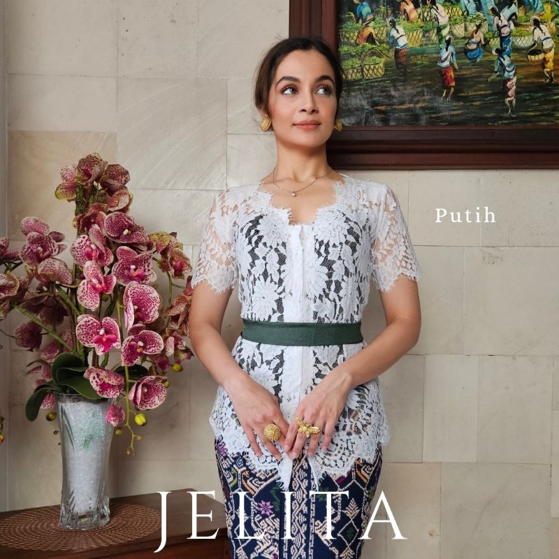Atasan Kebaya Bali Sabrina Lengan Pendek Semifrance Jelita