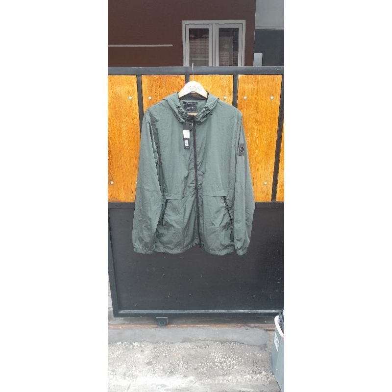 Marshall artists liquid nylon windrunner