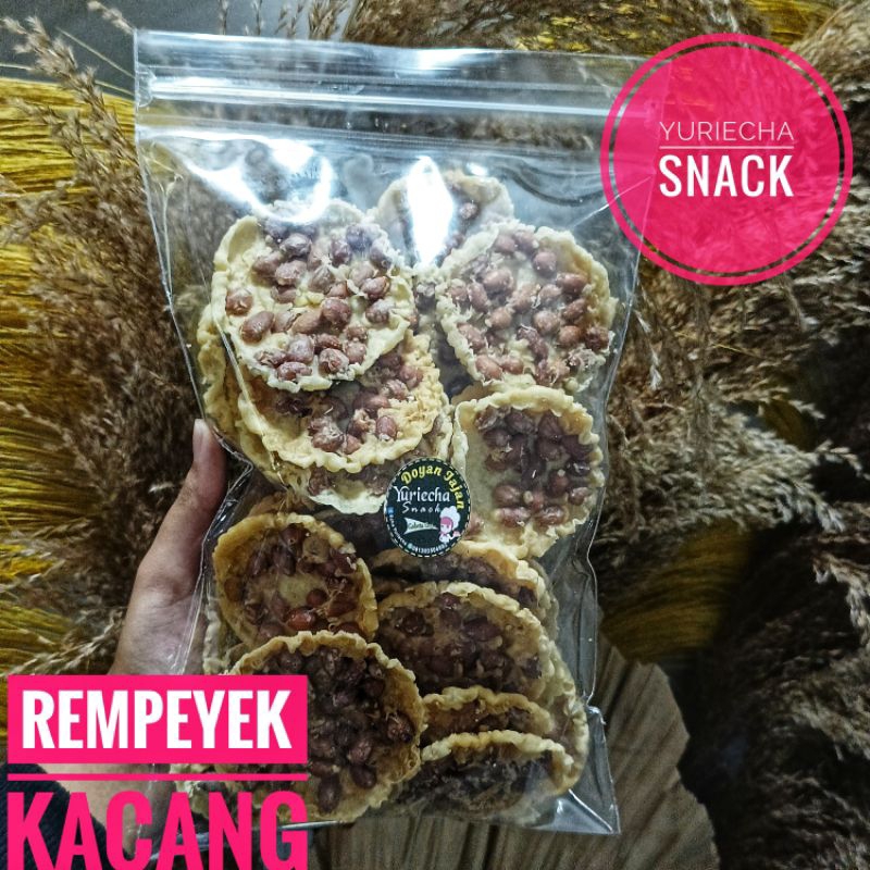 

Rempeyek kacang tanah 400gram