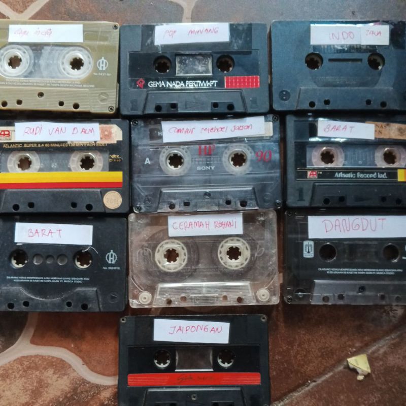 KASET RADIO TAPE PITA CAMPUR