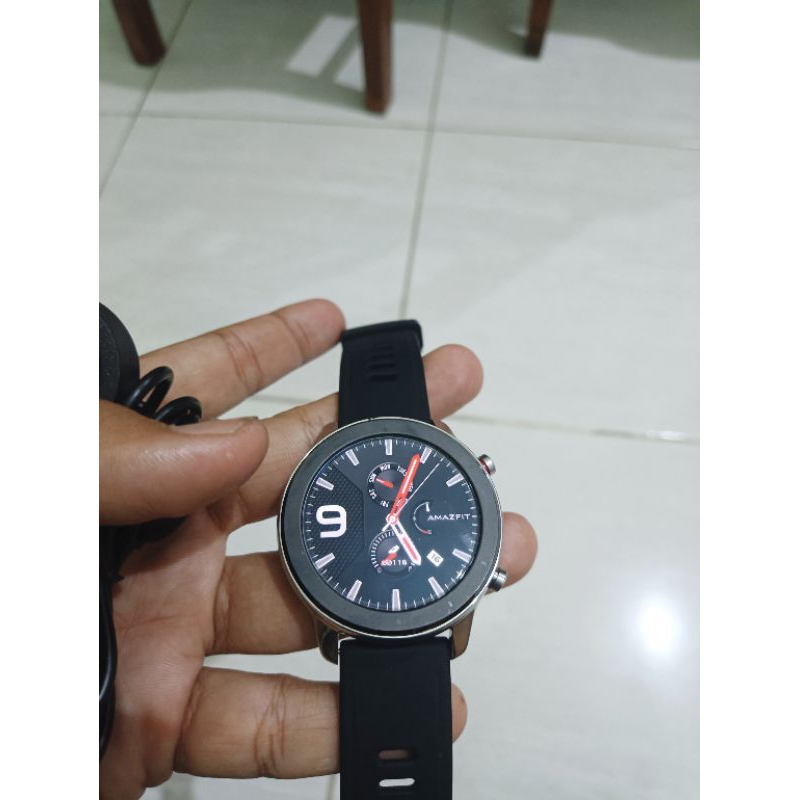 Smartwatch Amazfit GTR 47 mm jam tangan bekas