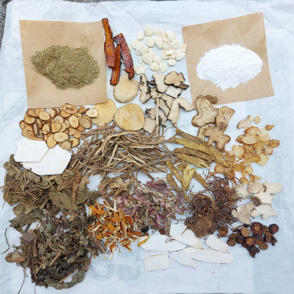 

Ramuan 21 Macam - Qing Fei Pai Du Tang (Lengkap)