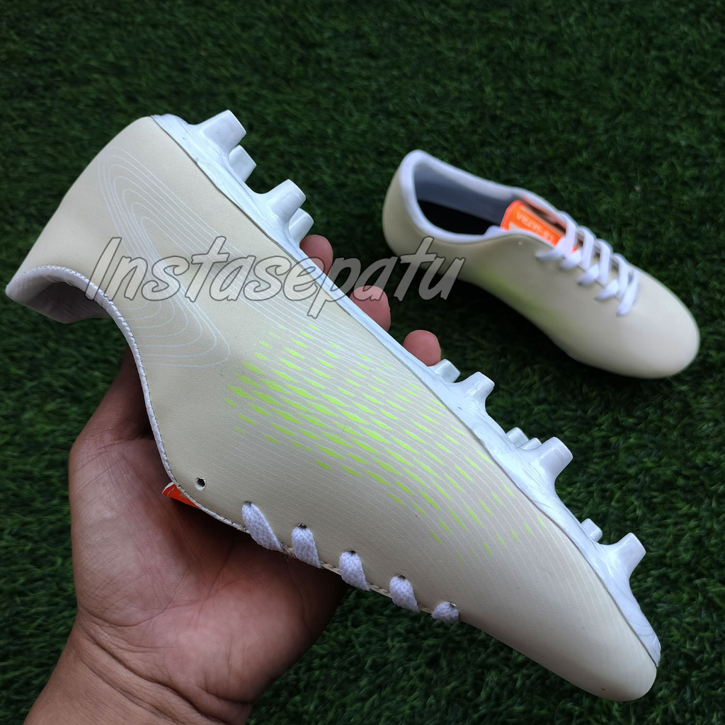 Sepatu Bola Anak LS Ultra White Orange