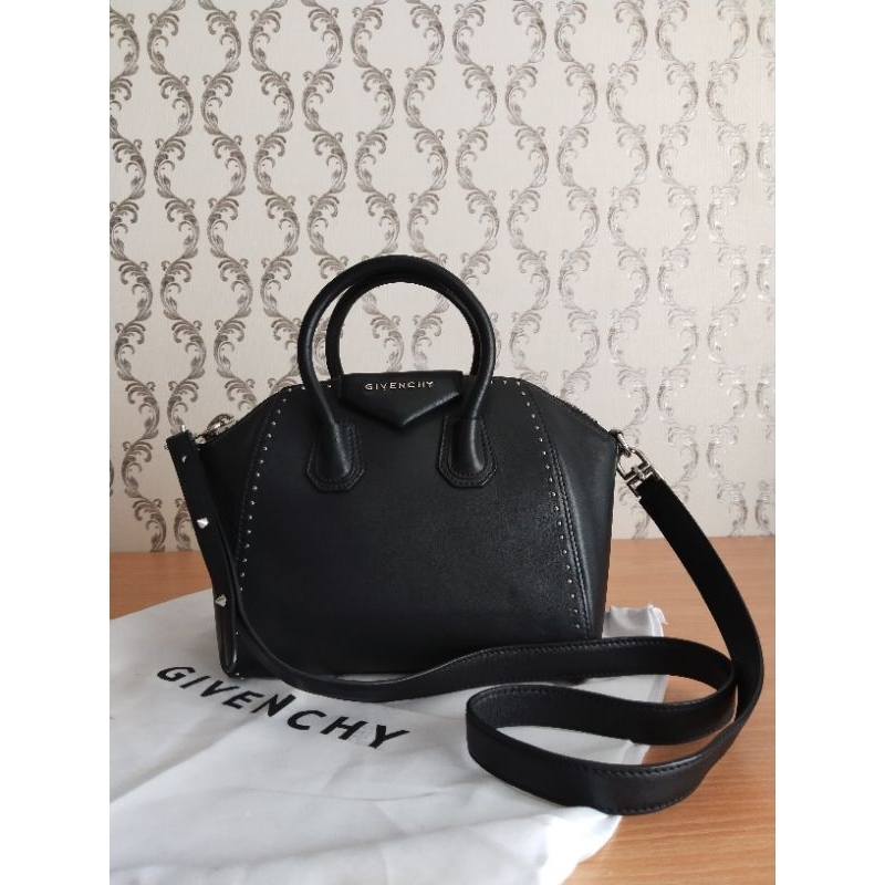 Preloved Tas Givenchy Mirror