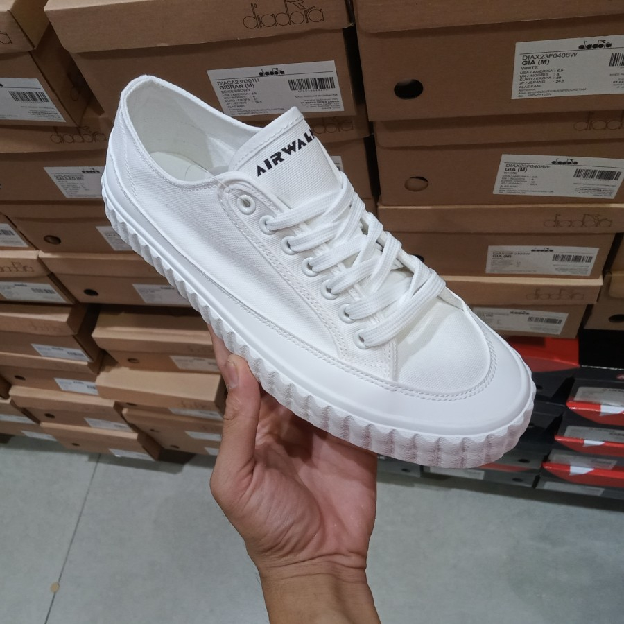 Sneakers pria/Airwalk original/Airwalk Taleen Men's Sneakers -White