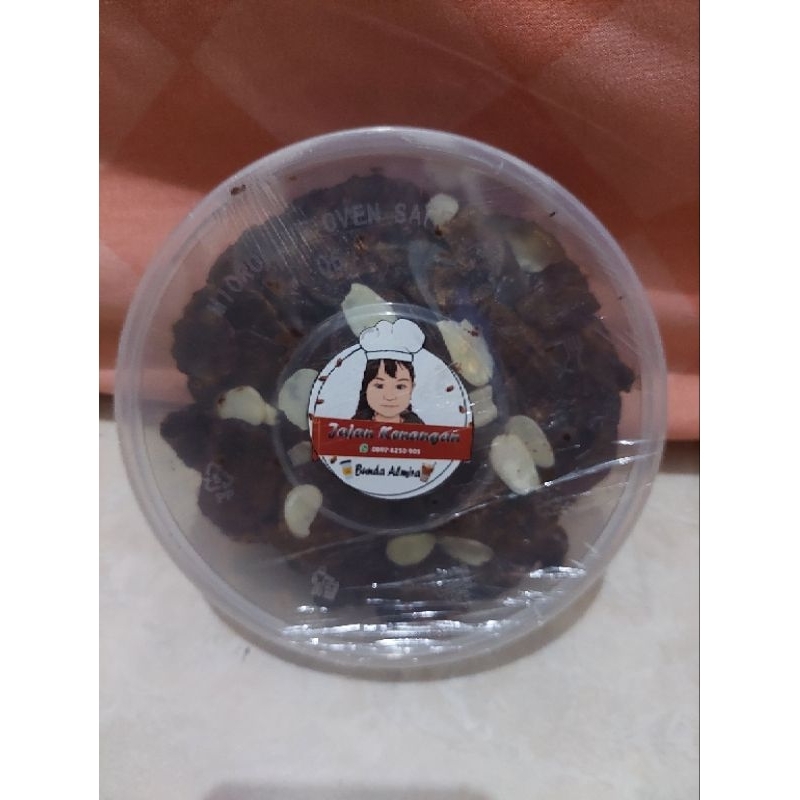 

keripik pisang cokelat lumer premium 100gr