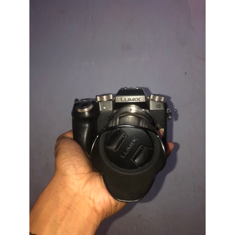 Panasonic Lumix G7 + Lensa kit
