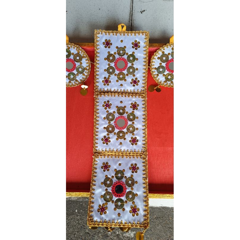 Lamak Motif Pis Bolong | Lamak pis bolong