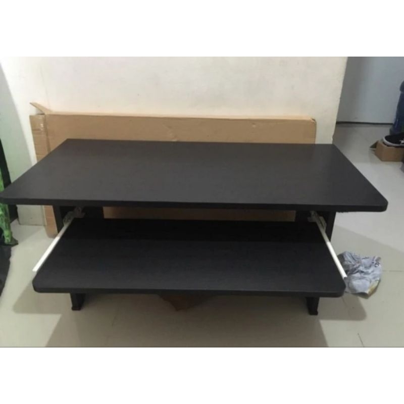 meja lesehan komputer