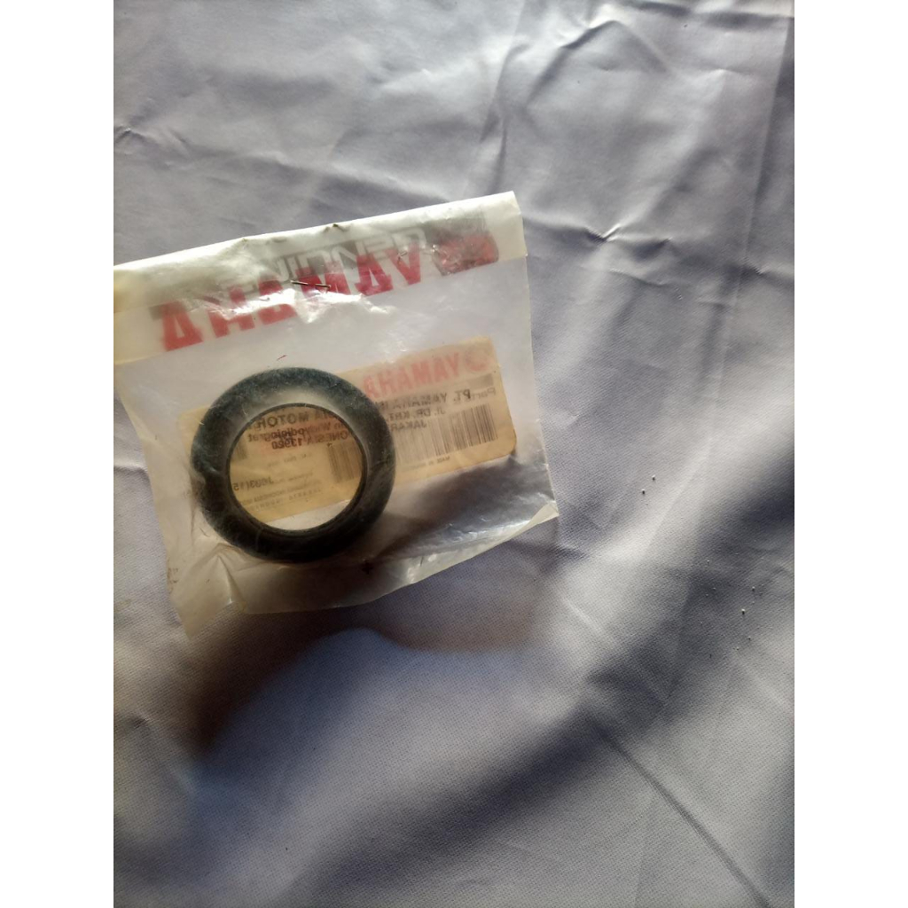 KARET DEBU TUTUP SEAL SHOCK DEPAN SCORPIO 5BP-F3144-00