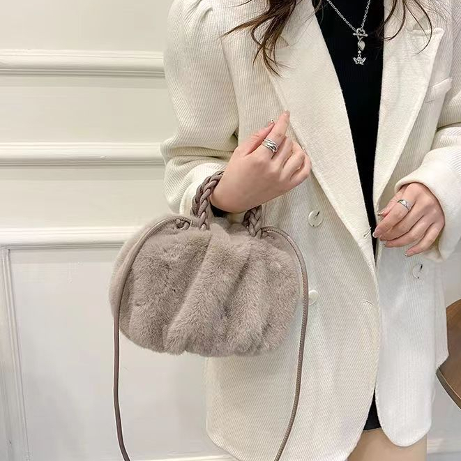 IVY Sling Hand bag Tas Selempangn jinjing shoulderbag Vintage Bulu Fashion Wanita Kekinian Korean Ko