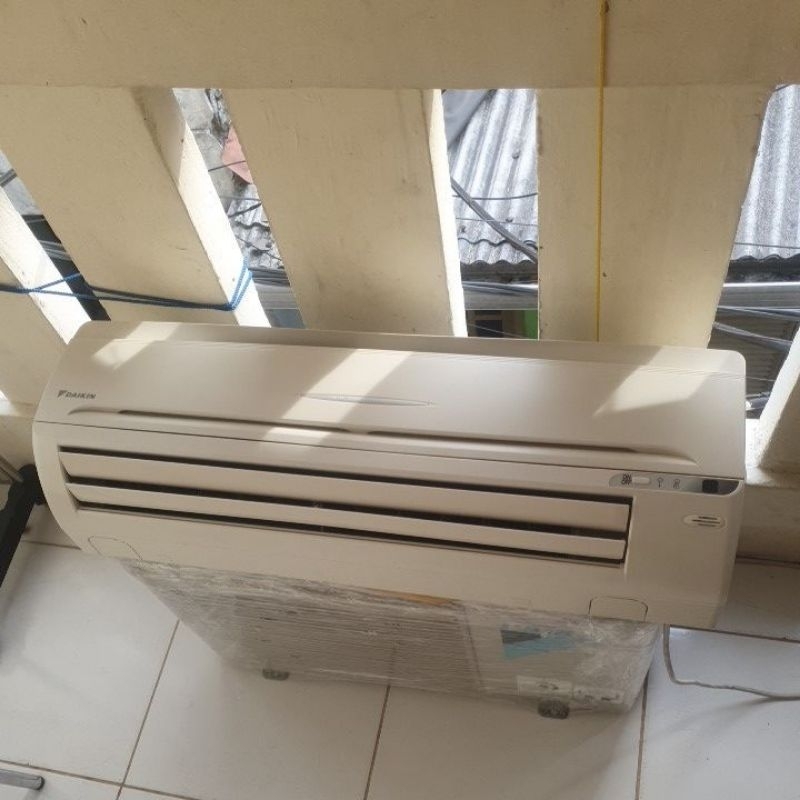 Second Ac Daikin 1PK Freon R32 (Normal dan Dingin)