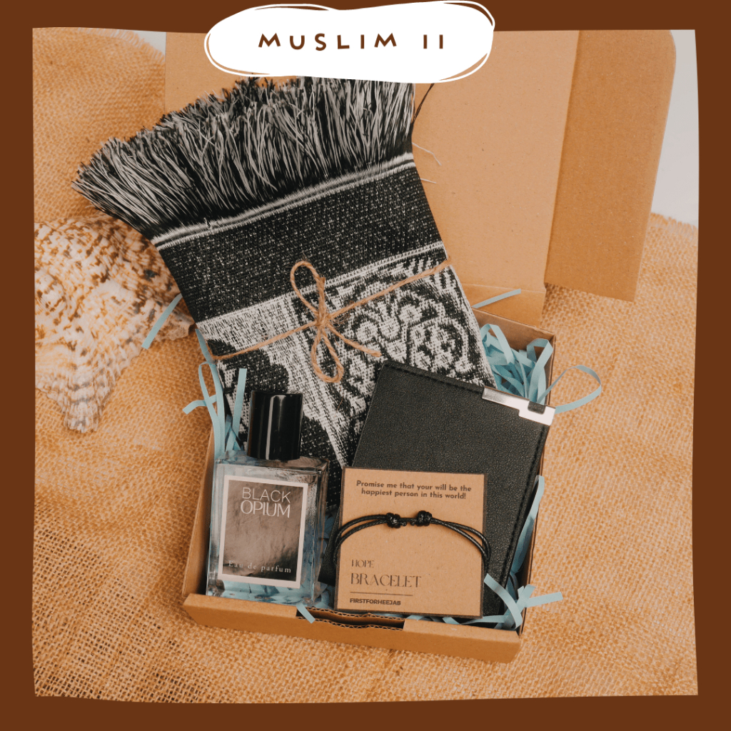 

RN (MUSLIM PART II) Hampers Aesthetic Cowok Kado Gift Box Perlengkapan Shalat Birthday Wisuda