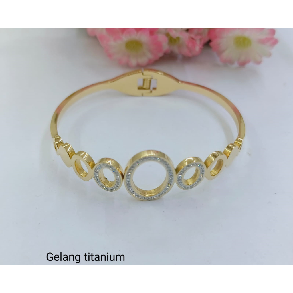 Gelang Tangan Wanita Titanium