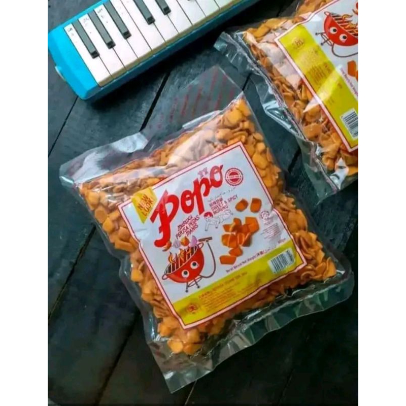 

popo maruku malaysiaa rasa pedas manis. berat 800gr.cemilan