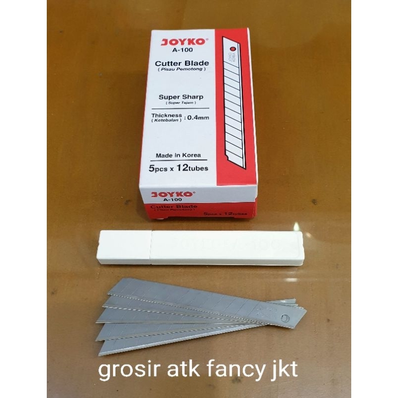 

HJK ( 12 tube ) A 100 Cutter Blade Refill Isi Pisau Pemotong Joyko A-100 (1 tube isi 5 pcs)