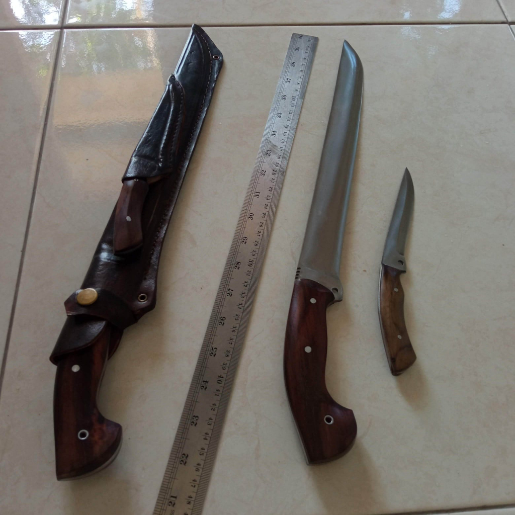 Pisau Sembelih Satu Set fulltang