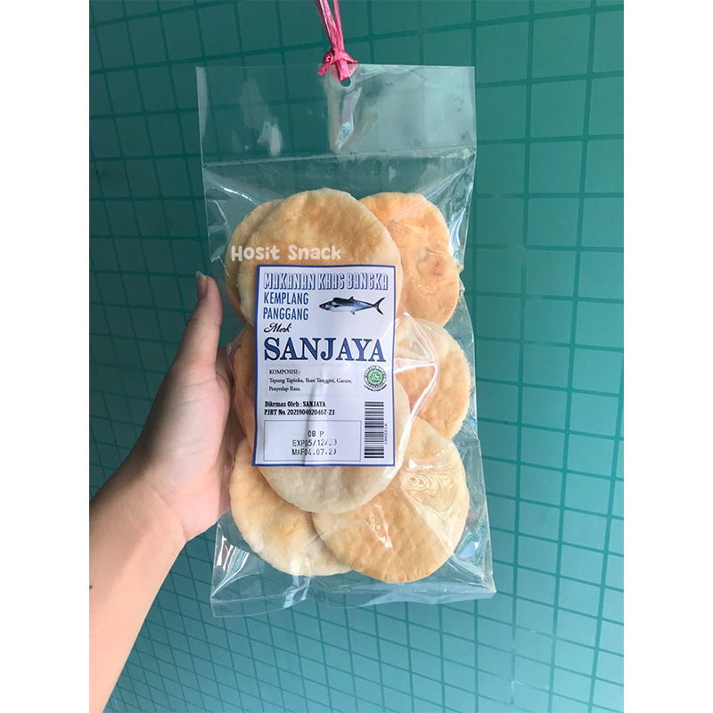 

Kemplang Bangka Panggang Ikan Tenggiri Cap Sanjaya isi 9 / Kerupuk Kemplang Bangka Sambal Terasi / Krupuk Bakar Halal Tanpa Minyak