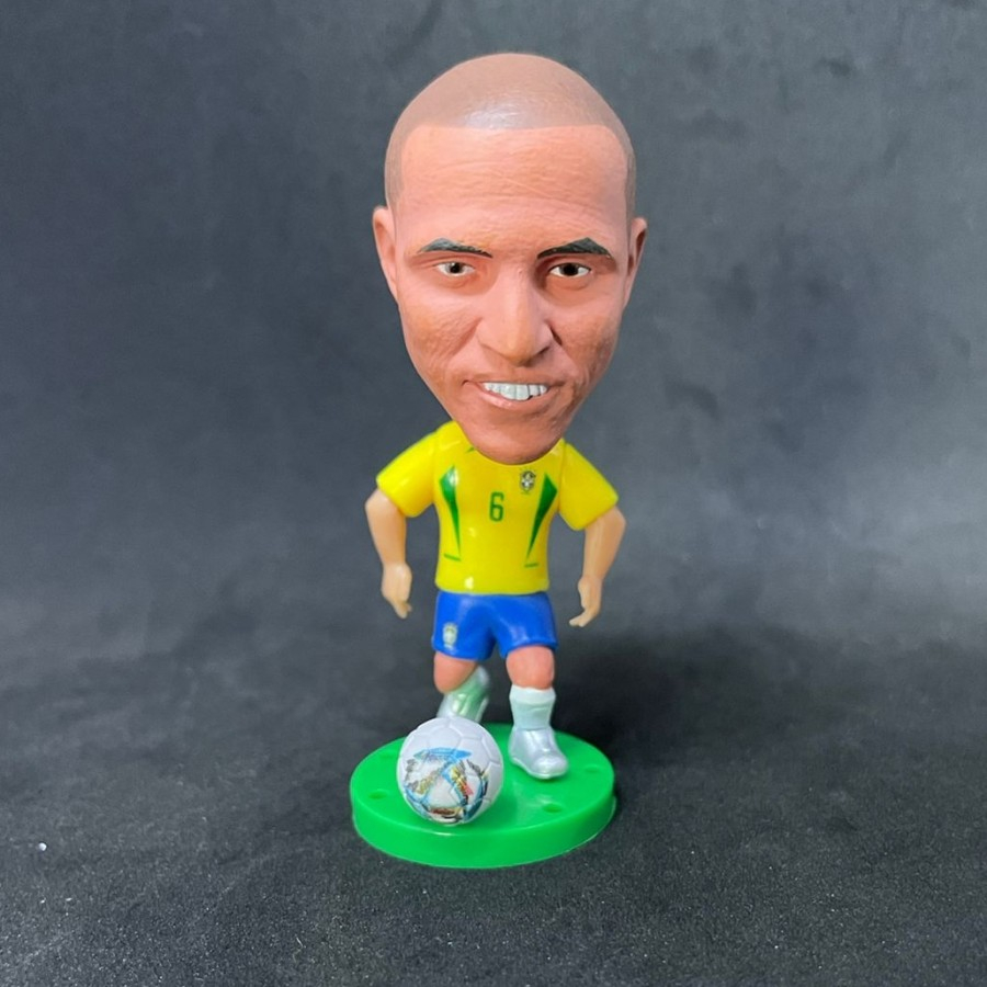 Action figure Roberto Carlos Brazil 2002 soccerwe