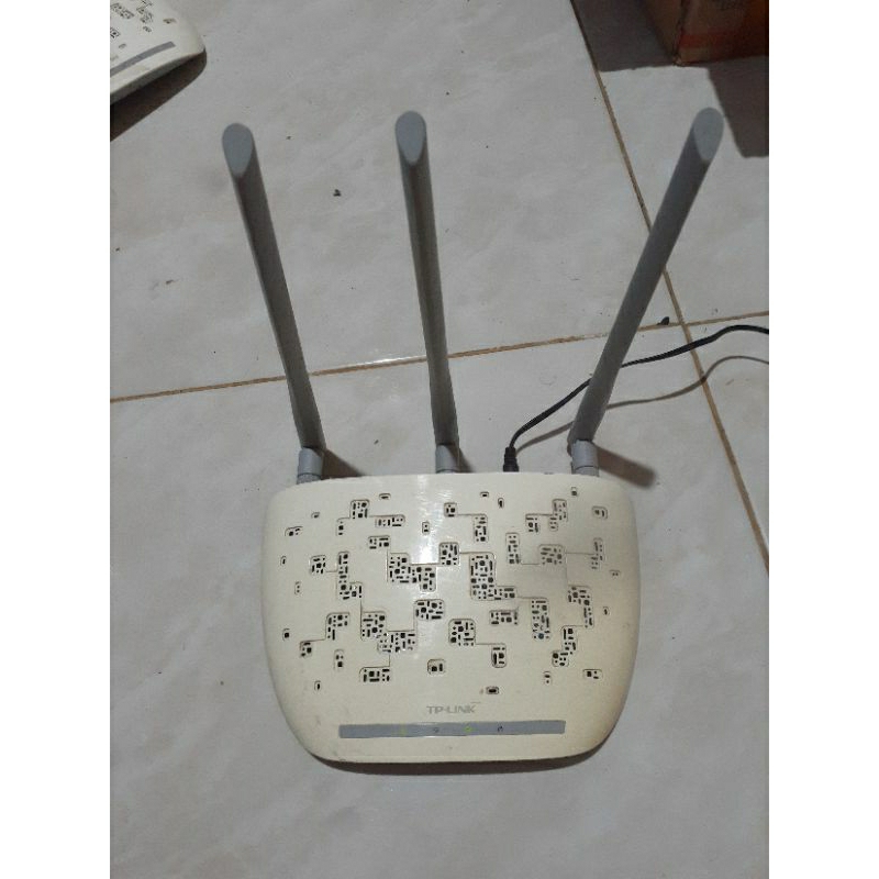 Router TP-LINK model TL-WA901ND