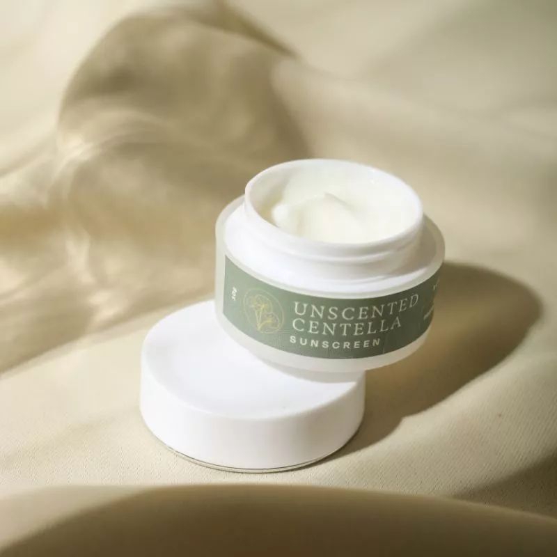 RUNASKIN UNSCENTED CENTELLA SUNSCREEN POT 10Gr & 30Gr