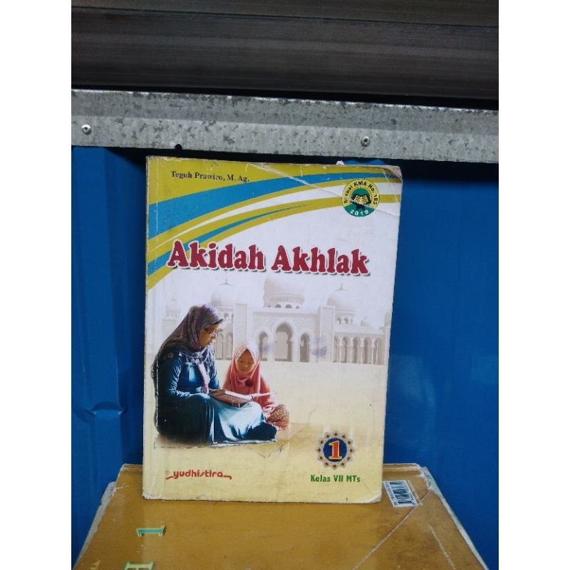 buku aqidah akhlak kelas 1 SMP
