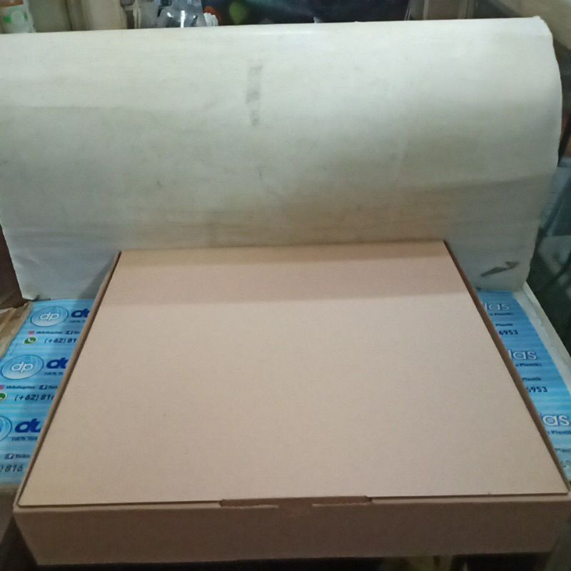 

Box Dus Kotak Kue Pizza Kraft 30 x 30 cm