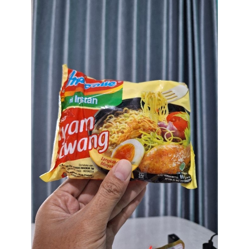 

mie instan indomie ayam bawang