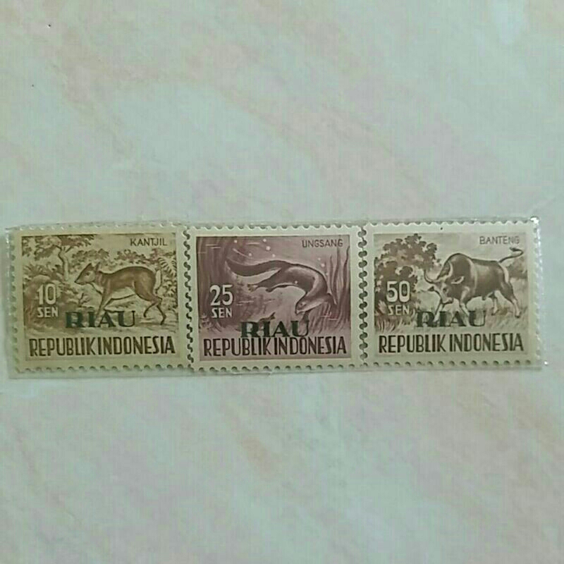 

(AC) Perangko Indonesia Riau 1957 Hewan Cetak Tindih RIAU Type II Set Lengkap 3pcs Mint