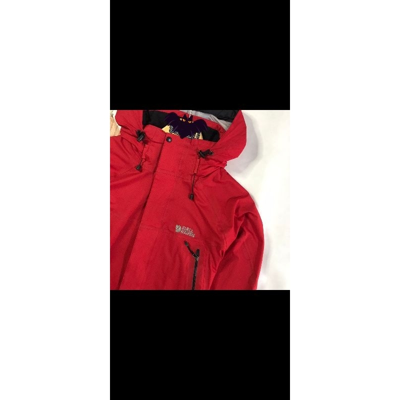 Fjallraven jacket De-tach system
