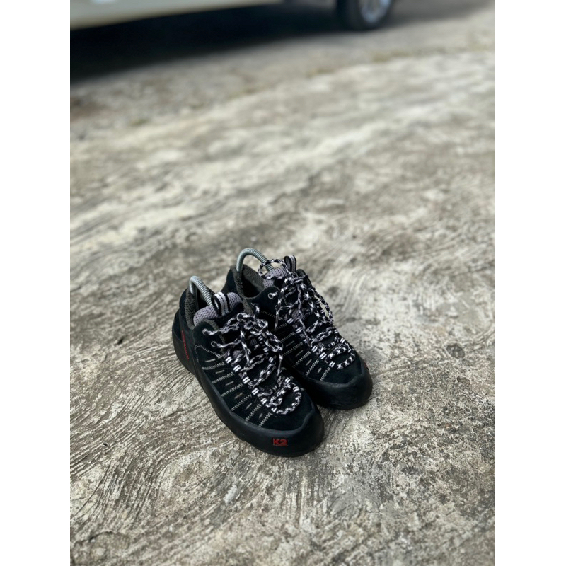 Sepatu second original k2