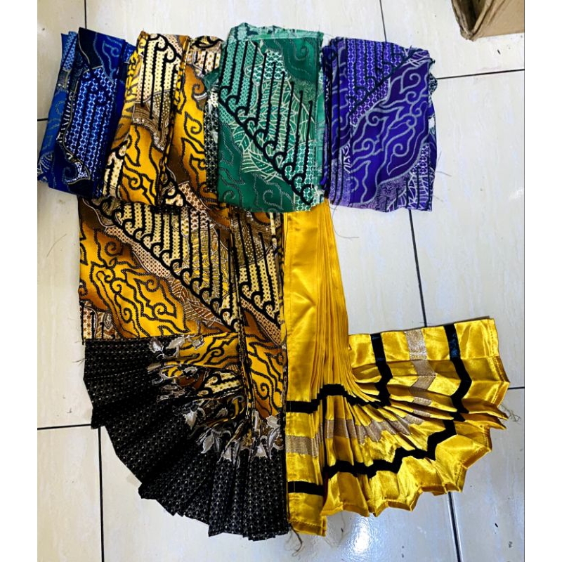 Jatuhan Jarit Satin Tari Celeng/Senterewe/Srenggi/Pegon