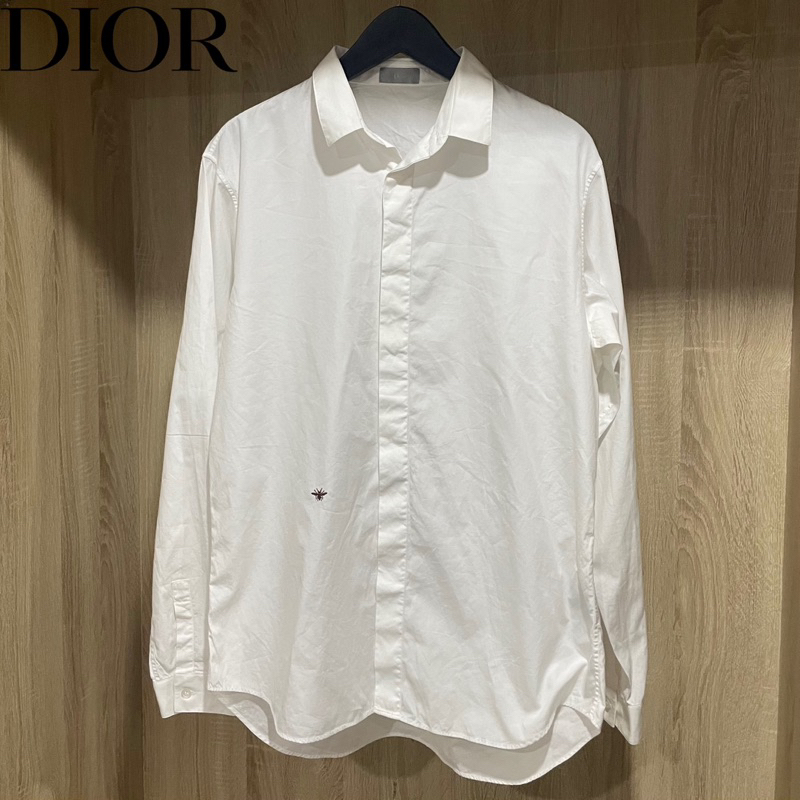kemeja putih dior
