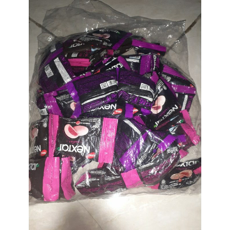 

biskuit nextar isi 75pcs