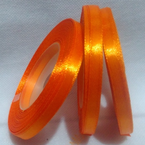 

Pita Satin Orange Ukuran 1/4 inch Per Roll