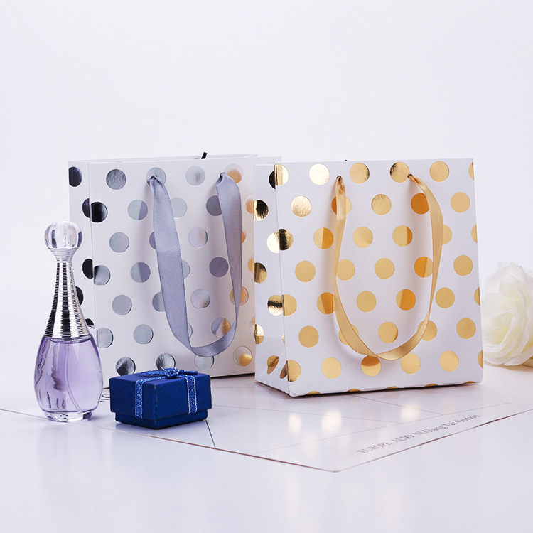 

Paperbag simple motif Polkadot Silver dan Gold/ Tas kado mini simple motif dot/Hamper goodiebag souvenir ala korea simple