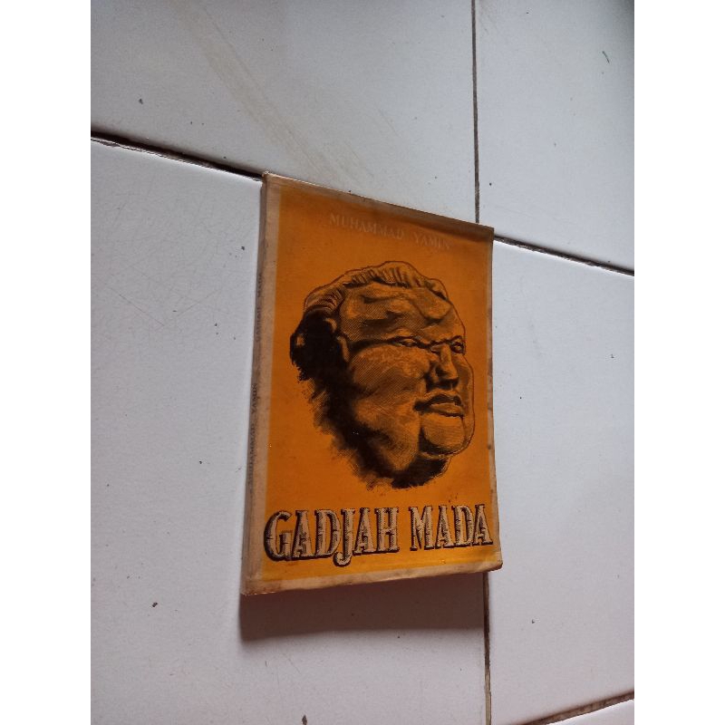 Gadjah mada - Muhammad Yamin