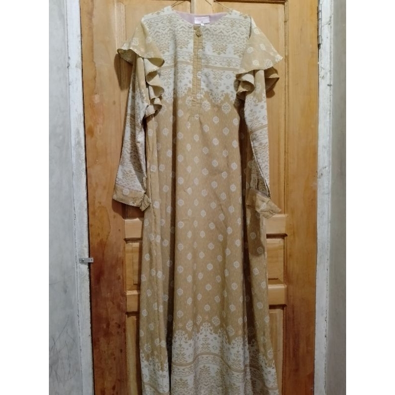 PL Basuo dress Ria Miranda