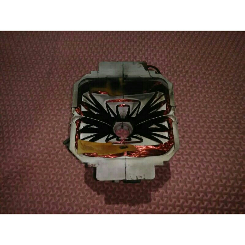Konde yoke tv Polytron U Slim 21inch
