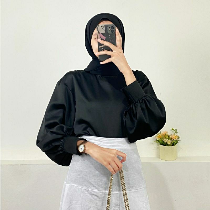 Blouse Satin Lengan Balon