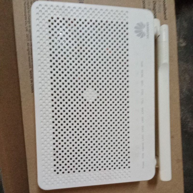 Huawei GPON HG8245H5 port hijau