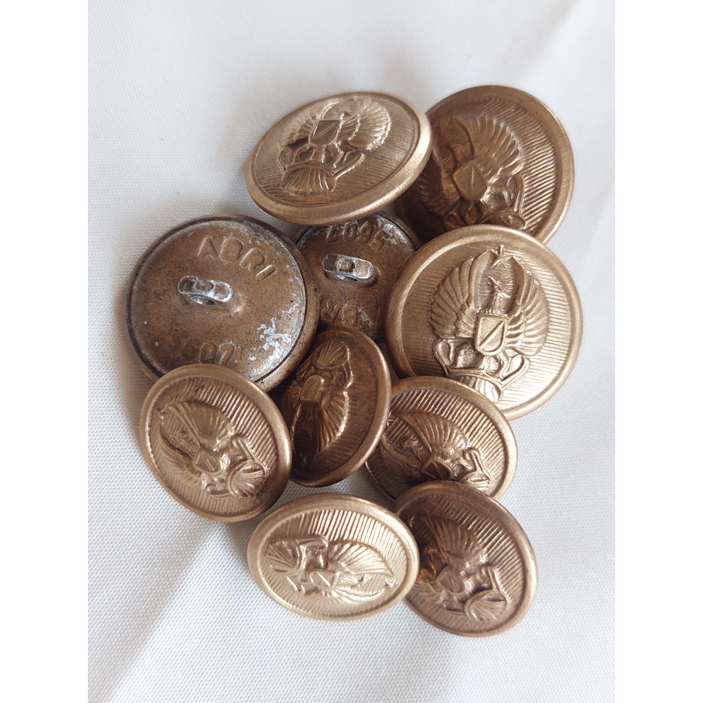 kancing kancing vintage LECET HALUS