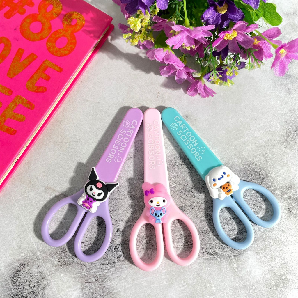 

gunting mini sanrio + pelindung kuat dan tajam pemotong kertas Scissors stationery pulpen ATK ALAT TULIS KANTOR