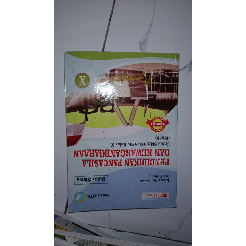 

buku pendidikan pancasila dan kewarga negaraan (PPKN) kelas 10/X penerbit mediatama k13