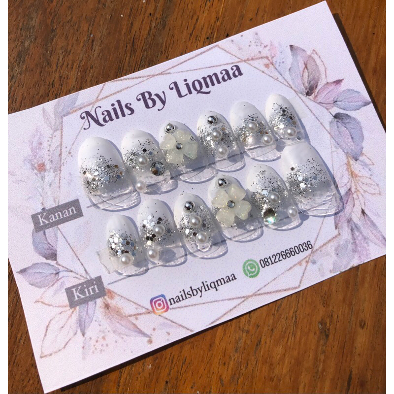 KUKU PALSU PUTIH CLEAR BUNGA / NAIL ART WEDDING